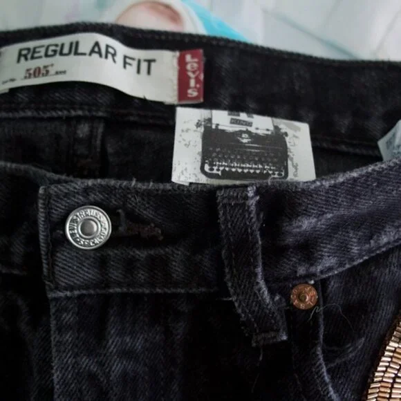 LEVIS REGULAR FIT 505 Black washed Customized Shorts - Picture 4 of 5